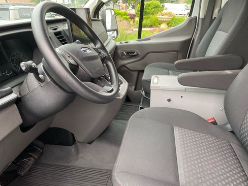 Used 2023 Ford Transit 250 Low Roof RWD image 18