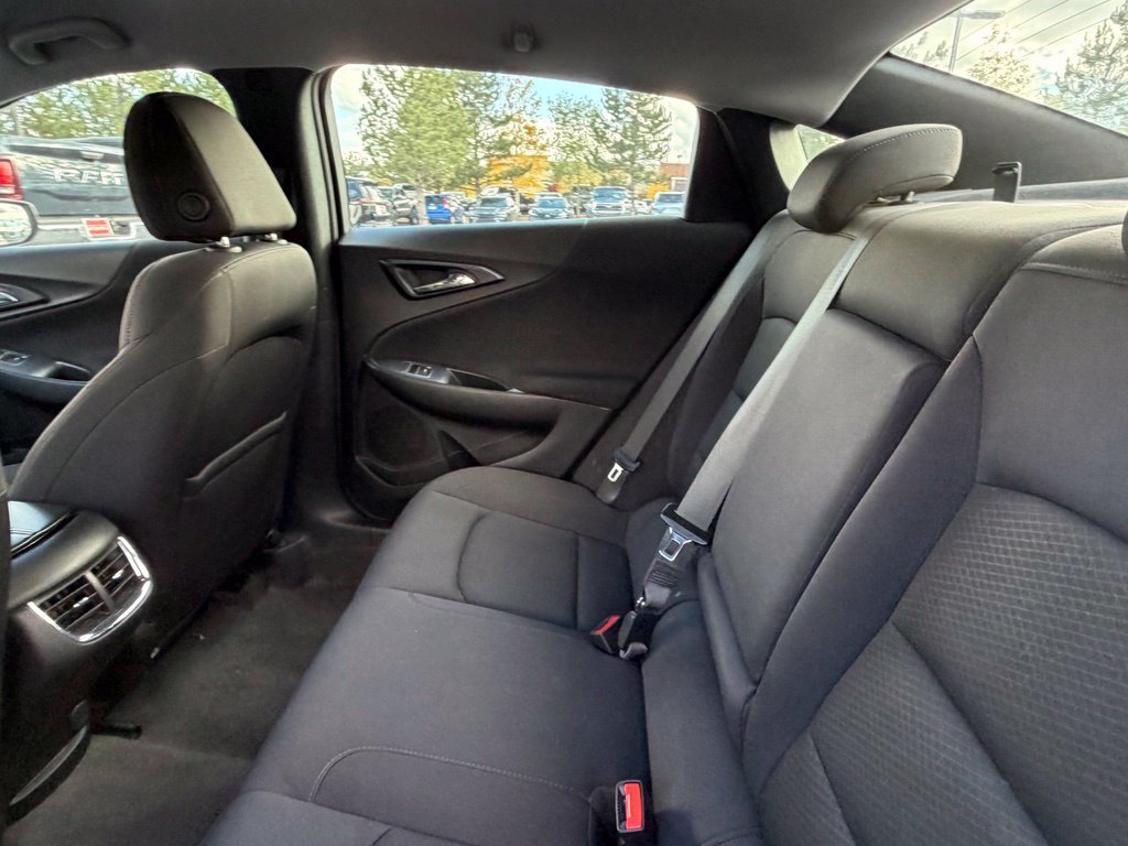 Used 2024 Chevrolet Malibu LT FWD image 17