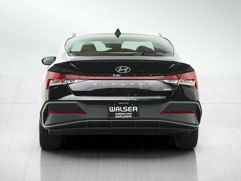 Certified 2026 Hyundai Elantra SEL FWD image 4