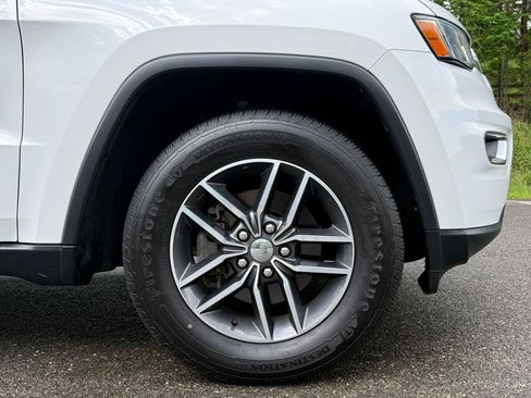 Used 2018 Jeep Grand Cherokee Limited AWD/4WD image 10