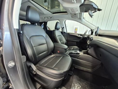 Used 2021 Ford Escape SEL w/ Technology Package AWD/4WD image 22