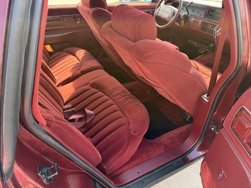 Used 1992 Buick Roadmaster Sedan image 12