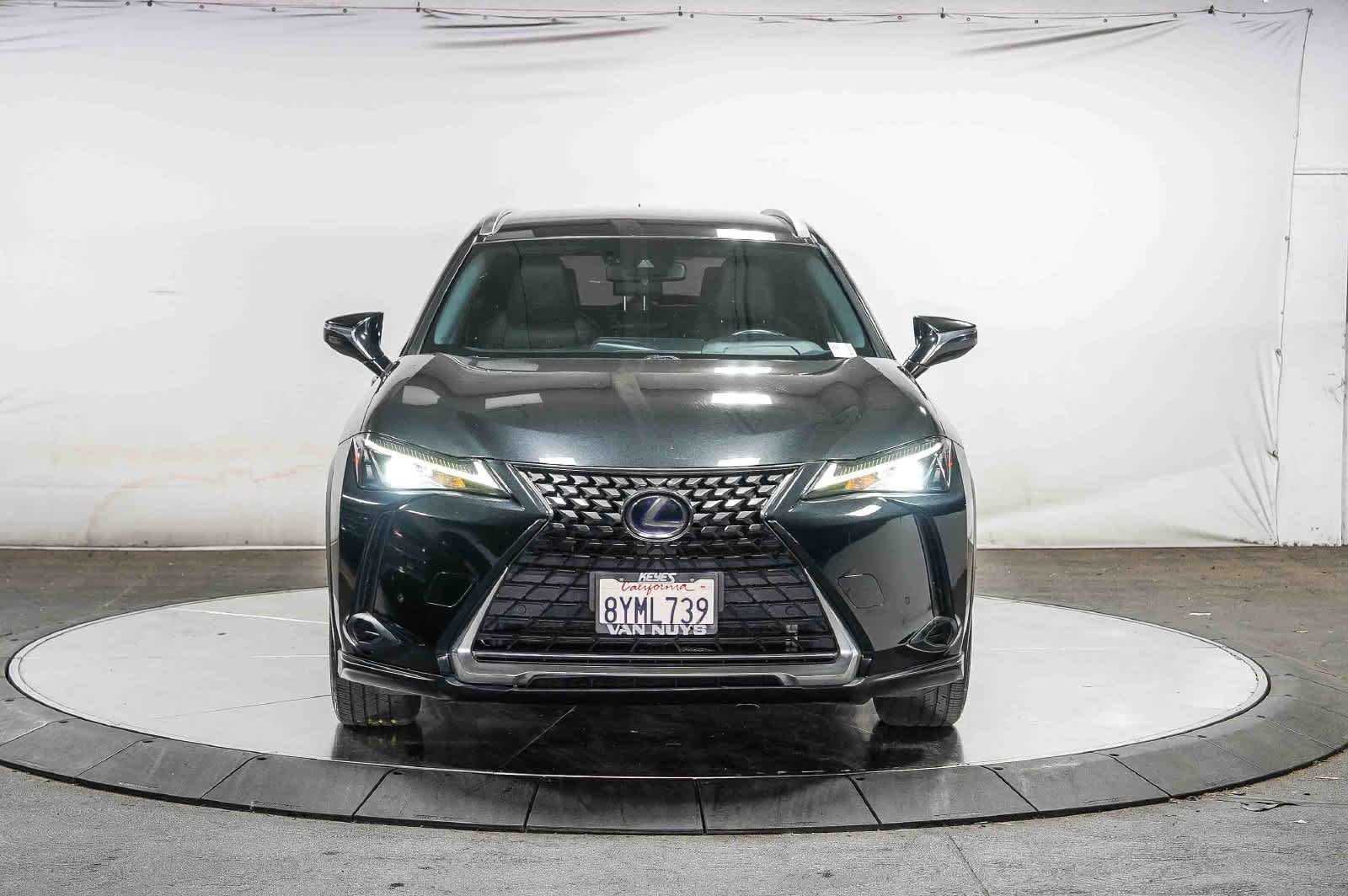 Used 2021 Lexus UX 250h w/ Accessory Package (Z2) AWD/4WD image 6