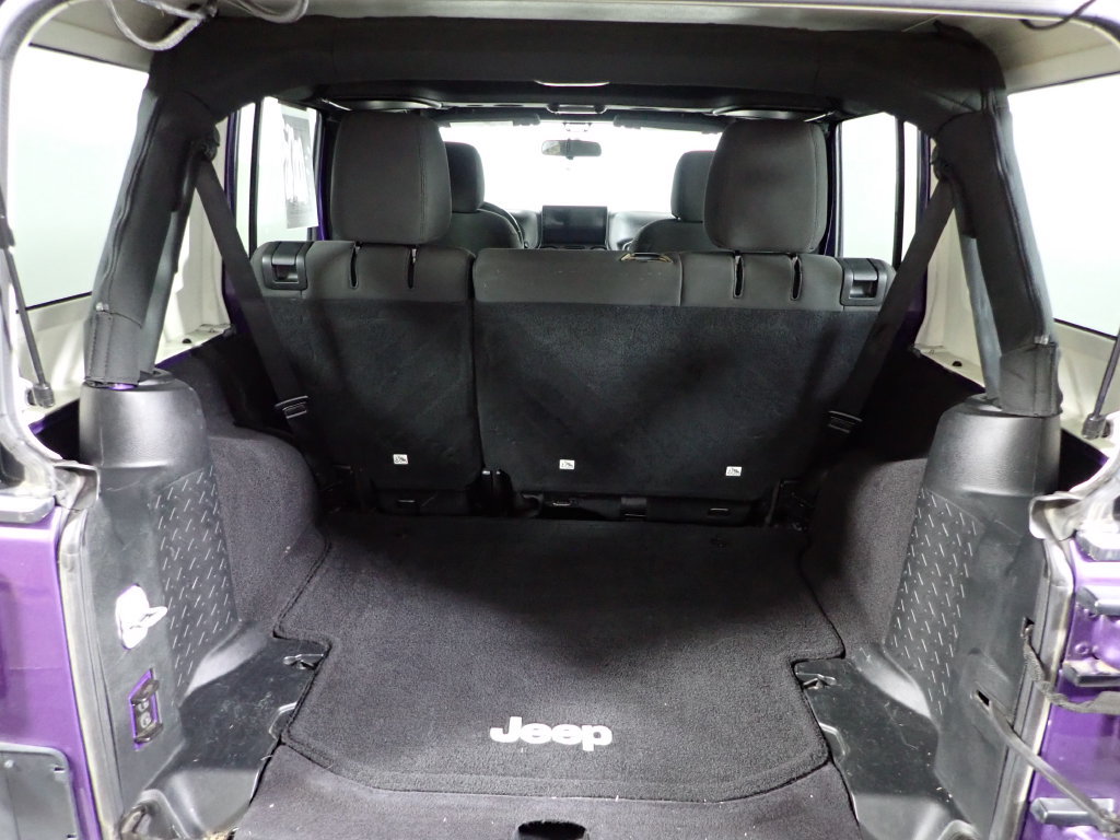 Used 2017 Jeep Wrangler Unlimited Sport w/ Connectivity Group AWD/4WD image 14
