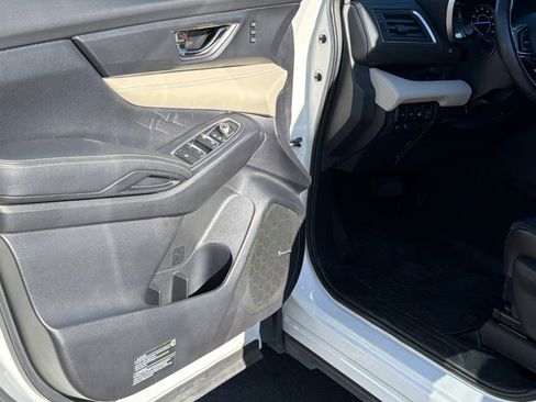 Used 2022 Subaru Ascent Limited w/ Technology Package image 23