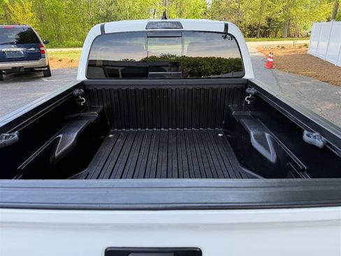 Used 2021 Toyota Tacoma SR5 image 15