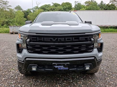 Used 2024 Chevrolet Silverado 1500 Custom Trail Boss w/ Dark Appearance Package AWD/4WD image 2