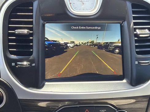 Used 2022 Chrysler 300 Touring L RWD image 31