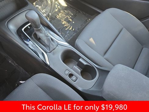 Used 2024 Toyota Corolla LE FWD image 30