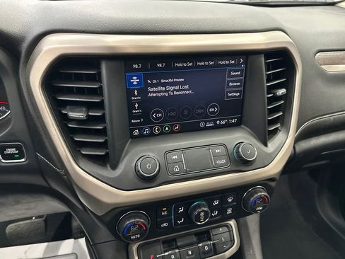 Used 2020 GMC Acadia Denali w/ Technology Package image 32