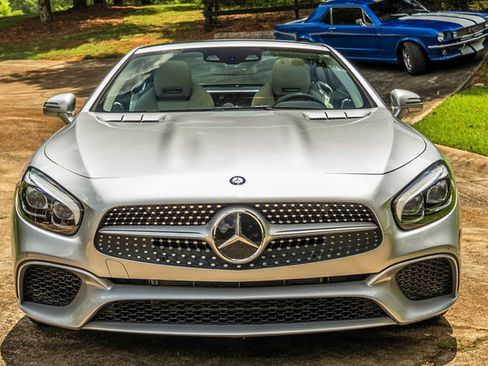 Used 2017 Mercedes-Benz SL 550 image 15