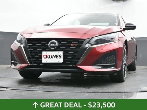 Used 2024 Nissan Altima 2.5 SR w/ SR Premium Package image 50
