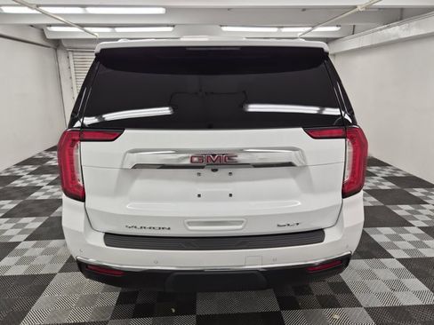 Used 2024 GMC Yukon SLT w/ SLT Luxury Package image 5
