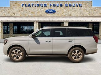 New 2027 Ford Expedition Active RWD video 3