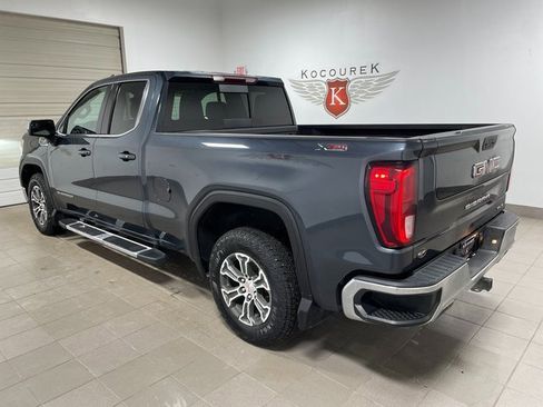 Used 2022 GMC Sierra 1500 SLE image 4