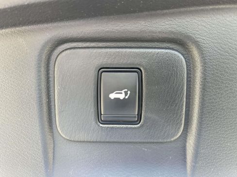 Used 2024 Nissan Murano SL FWD image 10