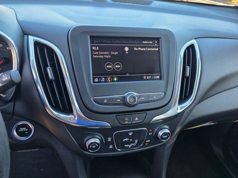 Used 2022 Chevrolet Equinox LT image 16