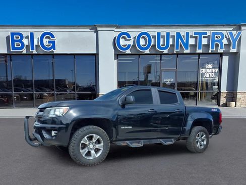 Used 2018 Chevrolet Colorado Z71 AWD/4WD image 2