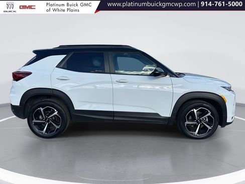 Used 2023 Chevrolet TrailBlazer RS w/ Convenience Package image 2