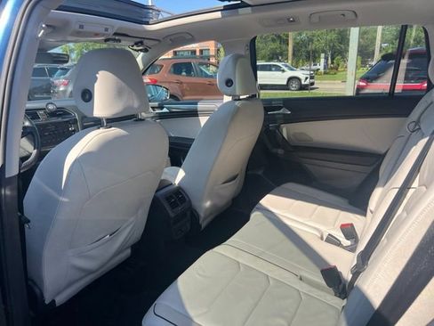 Used 2019 Volkswagen Tiguan SEL Premium AWD/4WD image 6