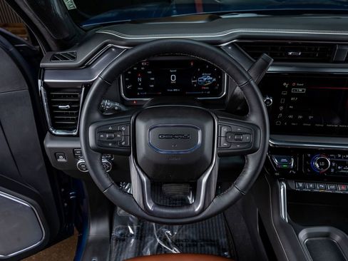 Used 2026 GMC Sierra 3500 Denali Ultimate image 19