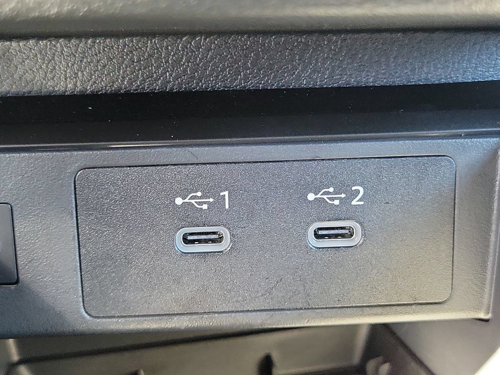 Certified 2026 Nissan Kicks SV w/ Charging Package FWD image 35