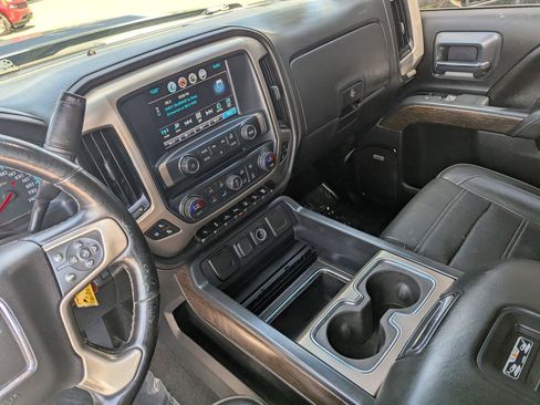 Used 2018 GMC Sierra 3500 Denali w/ Duramax Plus Package AWD/4WD image 17