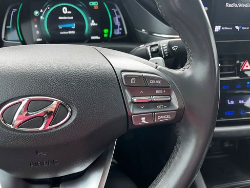 Used 2022 Hyundai Ioniq SEL image 12