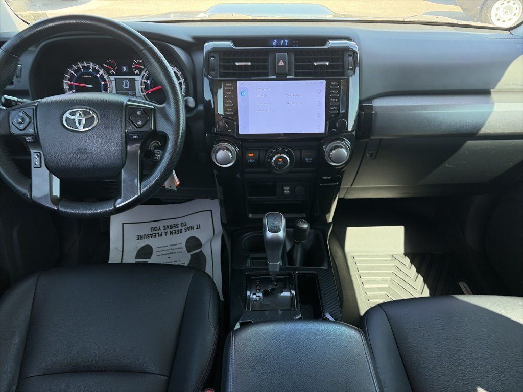 Used 2018 Toyota 4Runner TRD Off-Road Premium AWD/4WD image 4