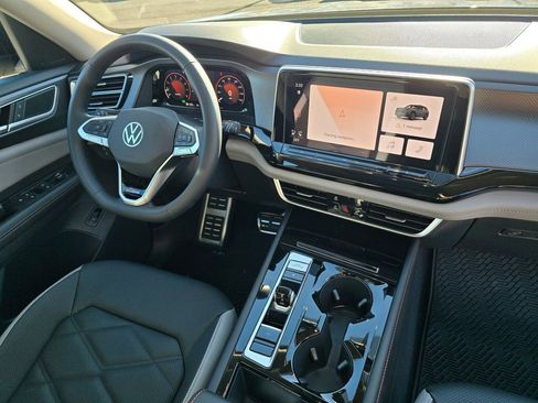 New 2026 Volkswagen Atlas Peak Edition AWD/4WD image 12