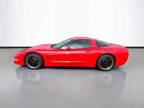 Used 1998 Chevrolet Corvette Coupe w/ Memory Pkg RWD image 4