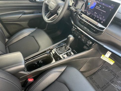 Certified 2026 Jeep Compass Latitude AWD/4WD image 16