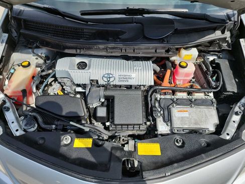 Used 2012 Toyota Prius V Three FWD image 32