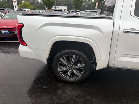 Used 2022 Toyota Tundra Capstone AWD/4WD image 4