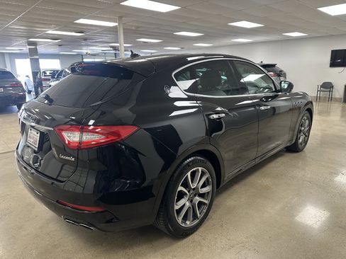 Used 2020 Maserati Levante S image 10