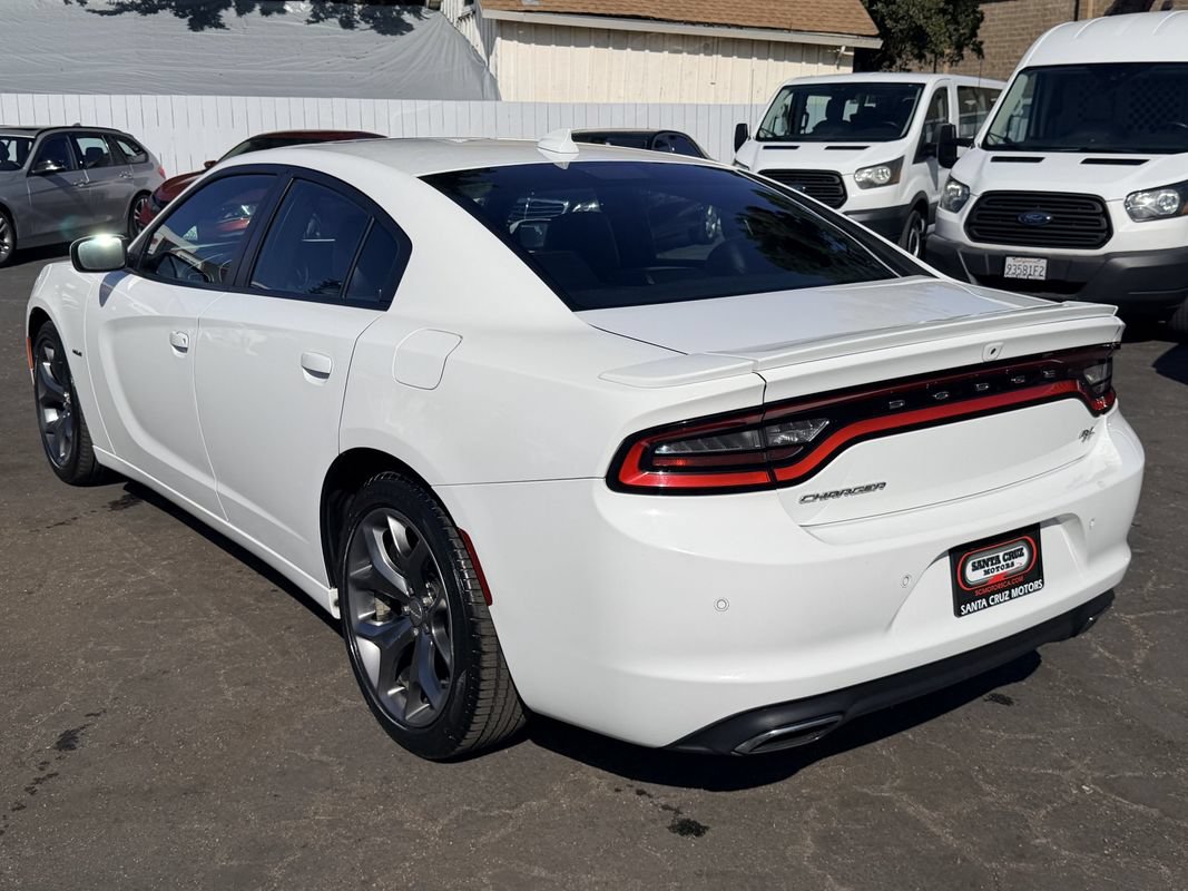Used 2016 Dodge Charger R/T w/ Plus Group RWD image 4