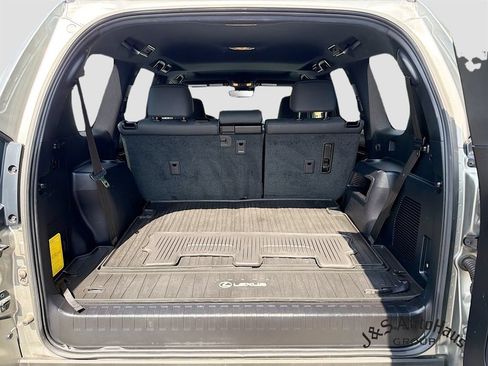 Used 2023 Lexus GX 460 Premium w/ Premium Package AWD/4WD image 31