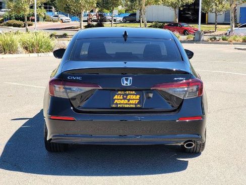 Used 2025 Honda Civic Sport image 5
