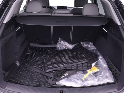 Certified 2023 Audi Q5 2.0T Premium w/ Convenience Package AWD/4WD image 19