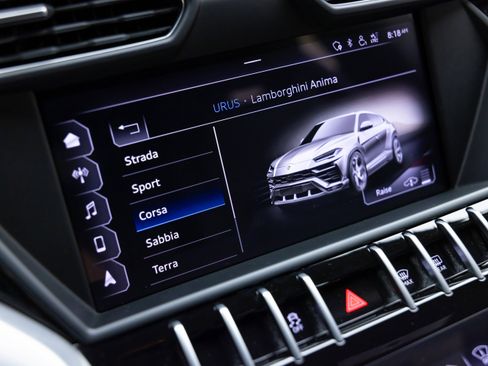 Used 2019 Lamborghini Urus image 85