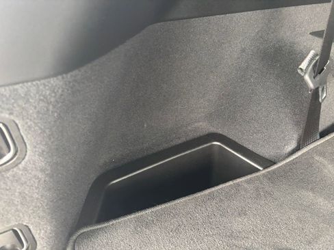 Used 2025 Cadillac XT6 Premium Luxury image 11