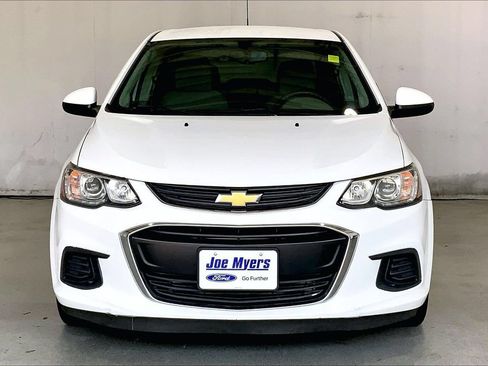 Used 2020 Chevrolet Sonic LT FWD image 2