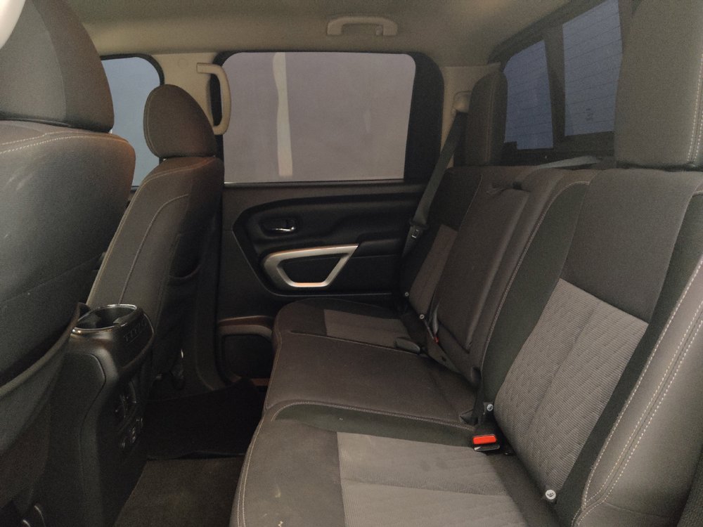 Used 2021 Nissan Titan SV w/ SV Convenience Package AWD/4WD image 18