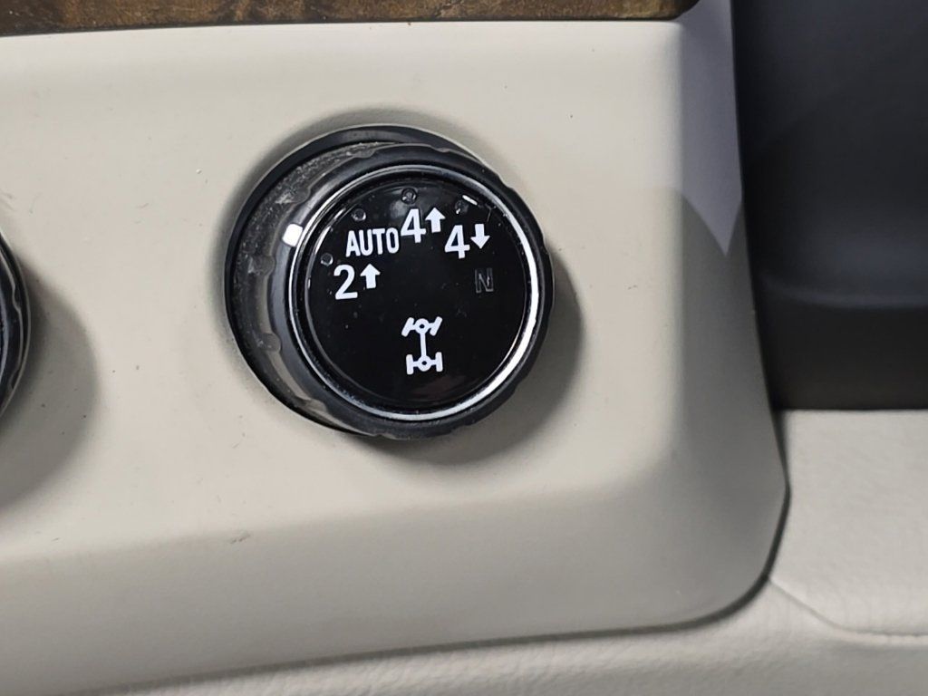 Used 2019 Cadillac Escalade Premium Luxury AWD/4WD image 42