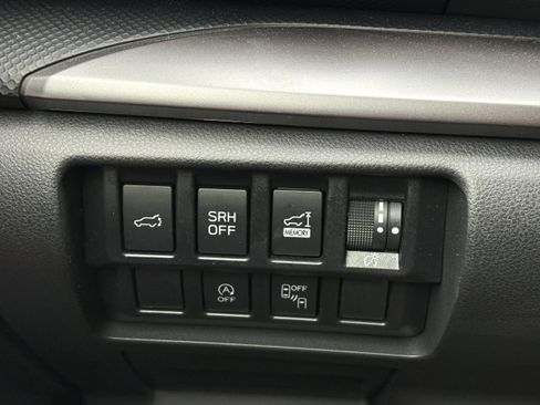 Certified 2023 Subaru Forester Premium AWD/4WD image 17