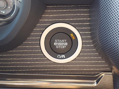 Used 2020 RAM 1500 Limited RWD image 8
