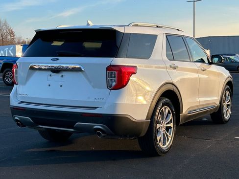 Used 2023 Ford Explorer Limited w/ Limited Technology Package image 7