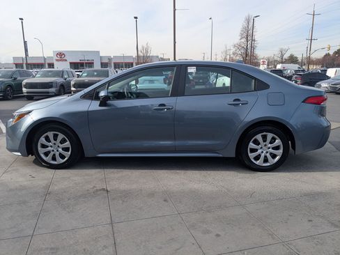 Used 2025 Toyota Corolla LE image 9