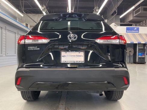 Used 2023 Toyota Corolla Cross L image 6