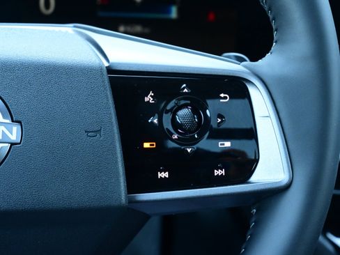 Certified 2025 Nissan Murano Platinum w/ Cargo Package image 20